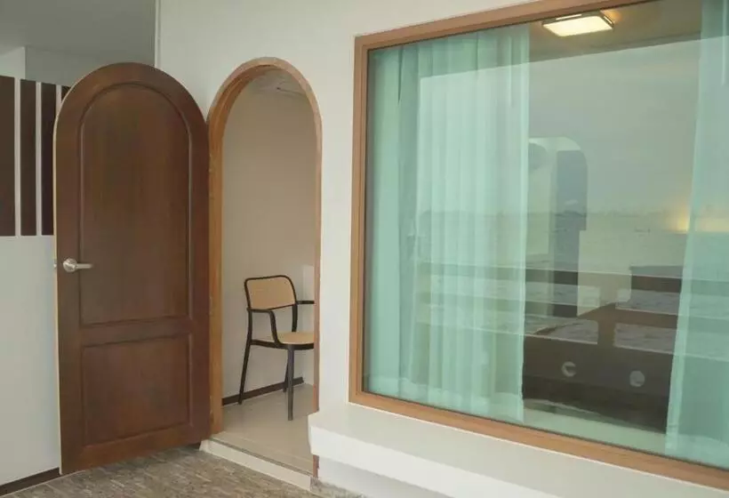 ホテル วินเนอร์วิว เกาะล้าน