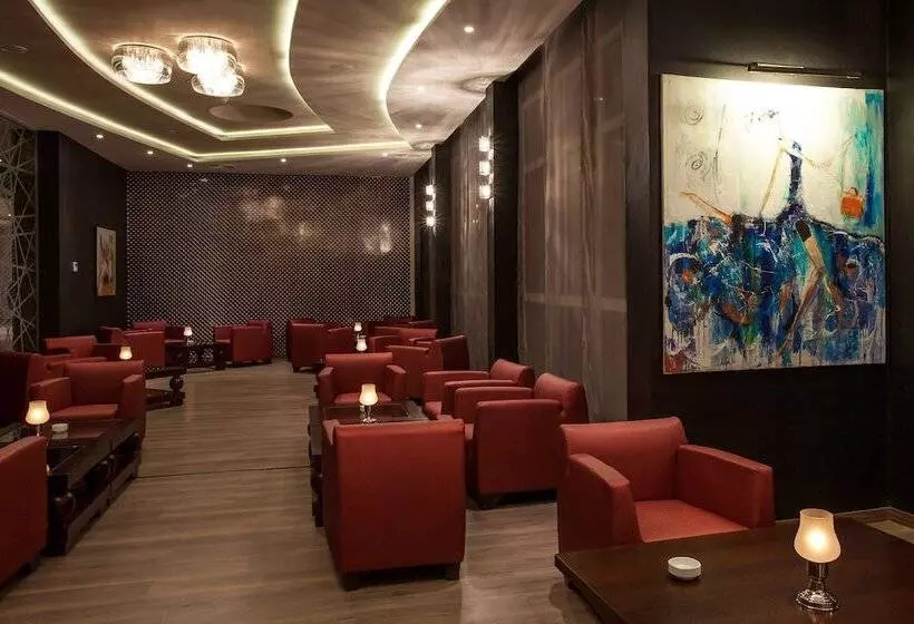 Hotelli Sky Casa Airport