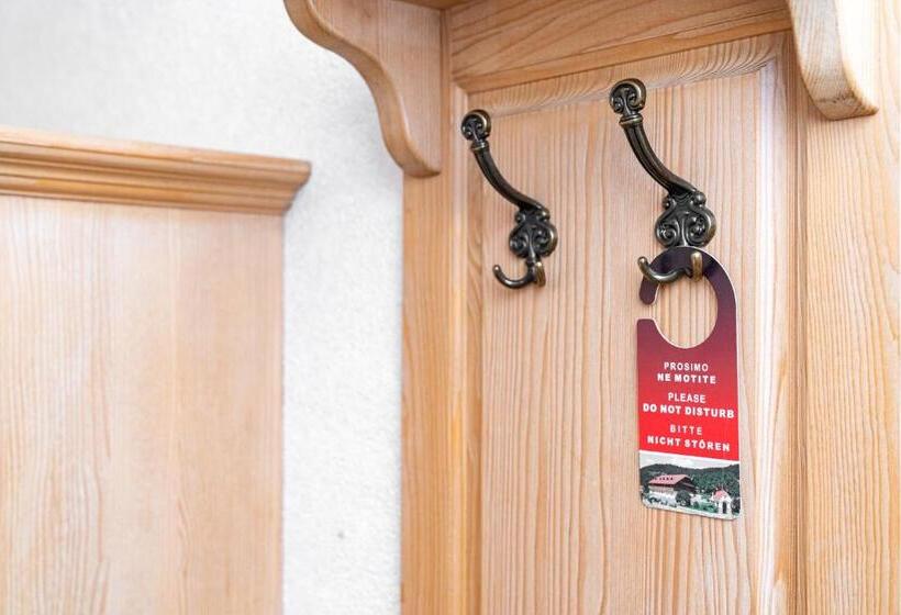 پانسیون Guesthouse Močivnik