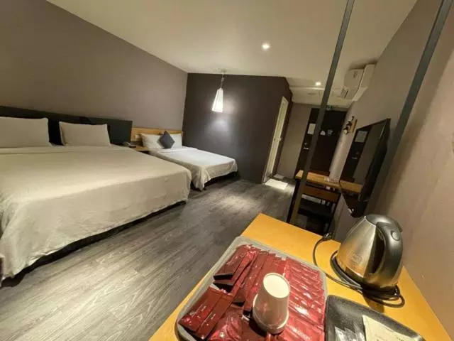 Roppongi Motel   Dalian