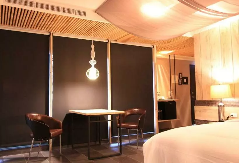 Roppongi Motel   Dalian