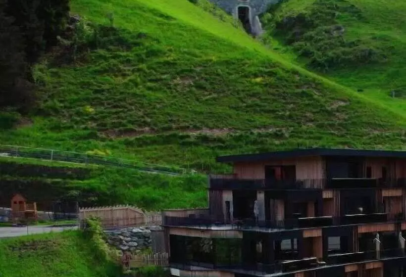 تختخواب و صبحانه Landhaus Saalbach   Joker Card Included In Summer