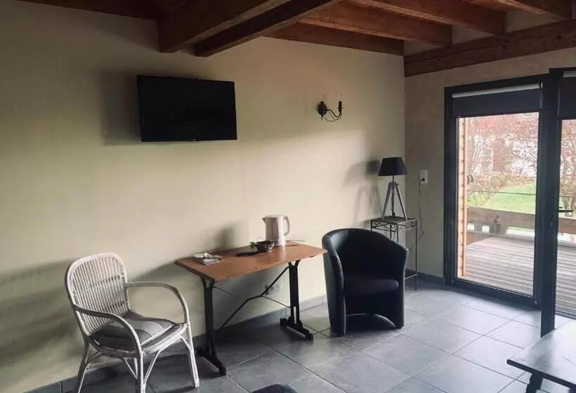 ベッドアンドブレックファースト La Grange De L’ouche