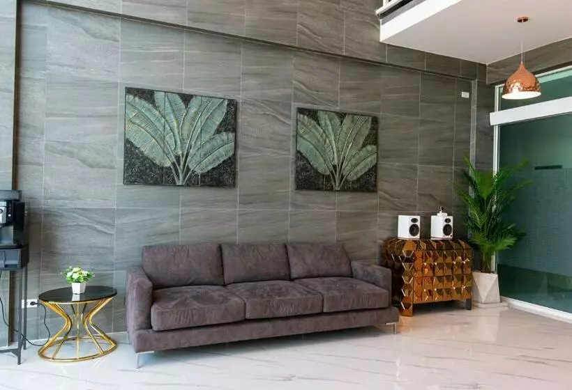 ホテル Matini Premium @ Klong 1