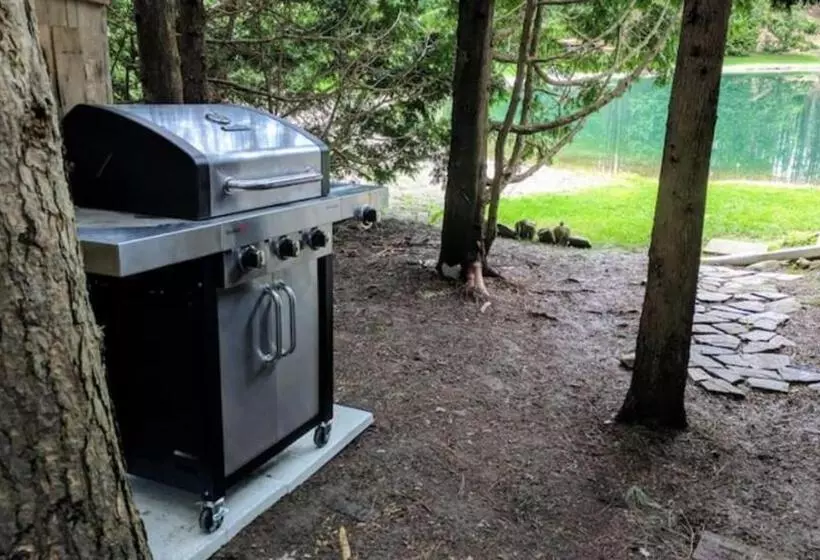 Majatalo A Rustic Cabin In The Woods