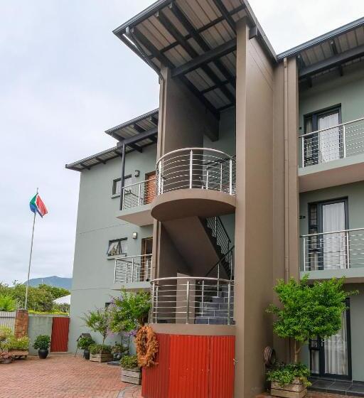 17onwellington Suites