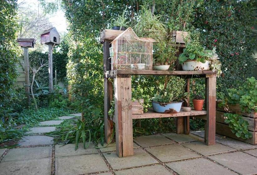 17onwellington Suites