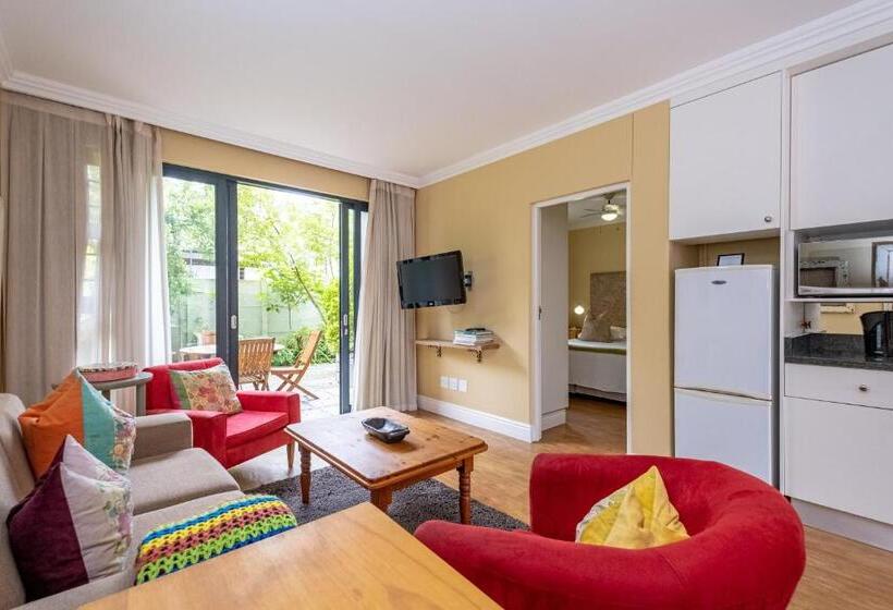 17onwellington Suites