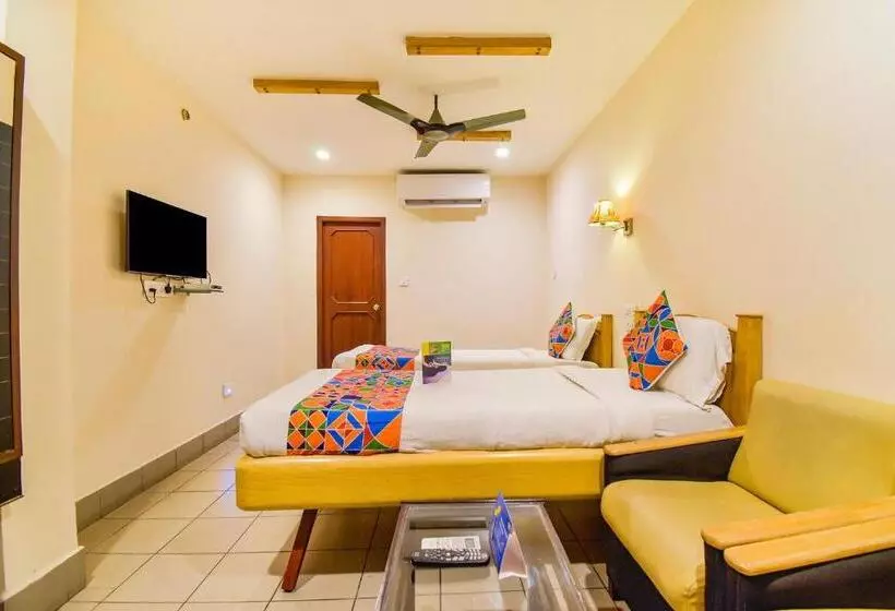 Fabhotel Kinera Comforts Railway Station