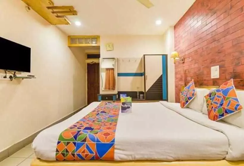 Fabhotel Kinera Comforts Railway Station