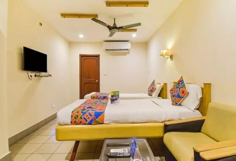 Fabhotel Kinera Comforts Railway Station