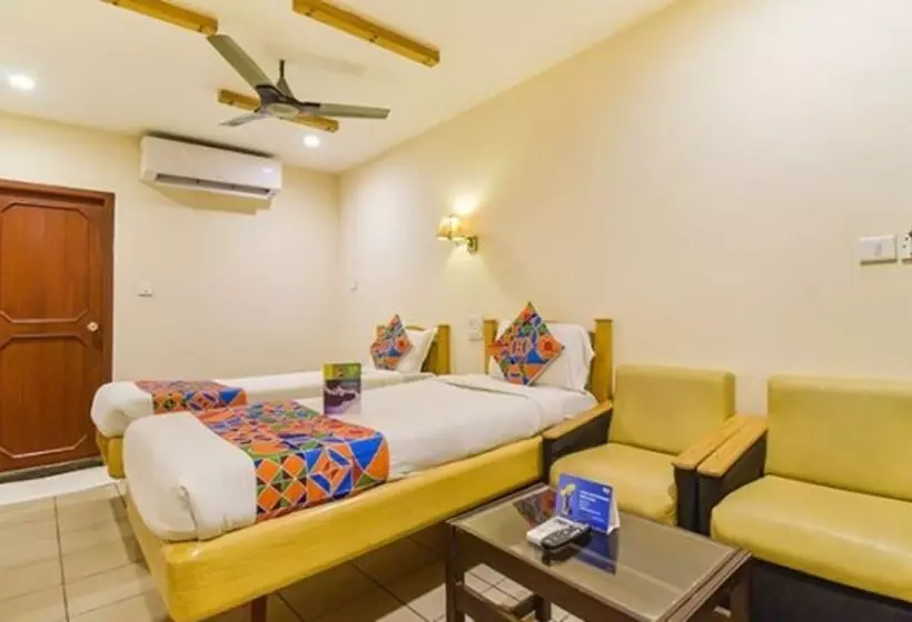 Fabhotel Kinera Comforts Railway Station