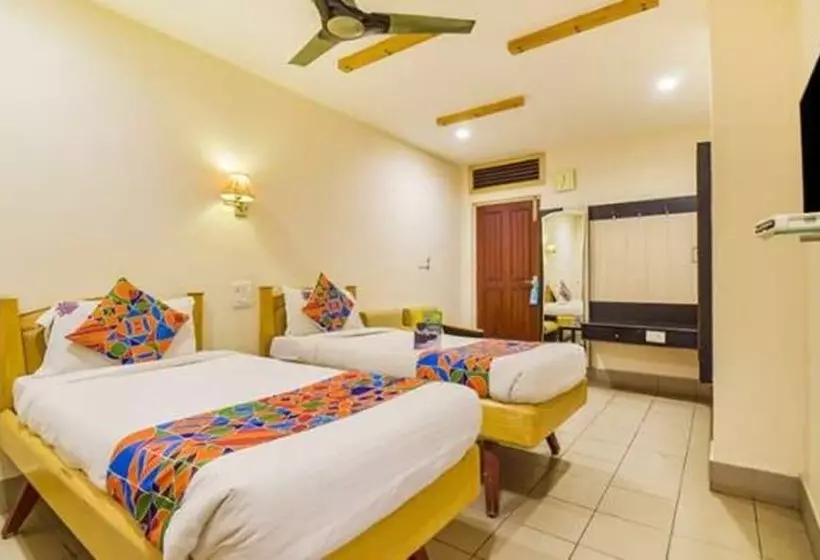 Fabhotel Kinera Comforts Railway Station