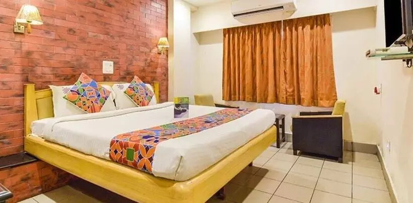 Fabhotel Kinera Comforts Railway Station