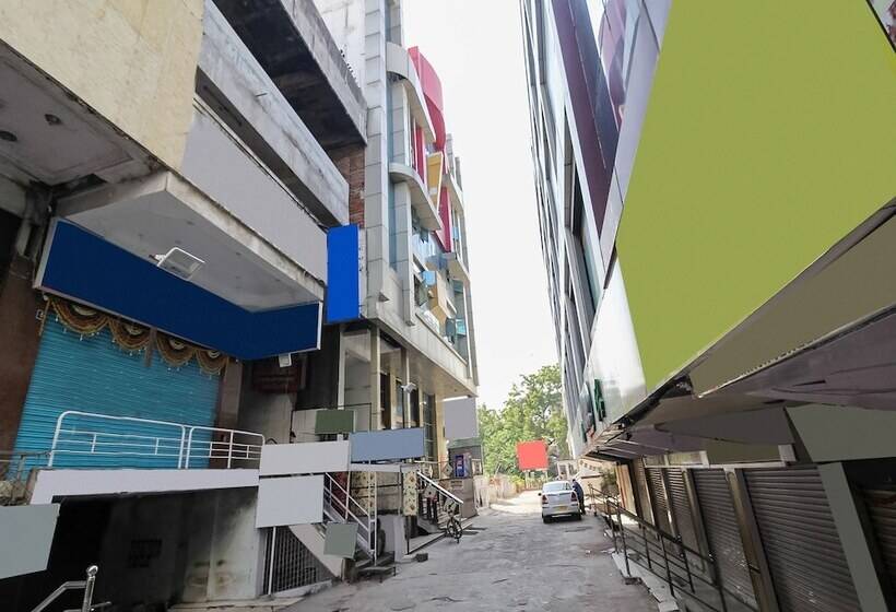 호텔 Collection O Regal Near Iskon Temple , Abids