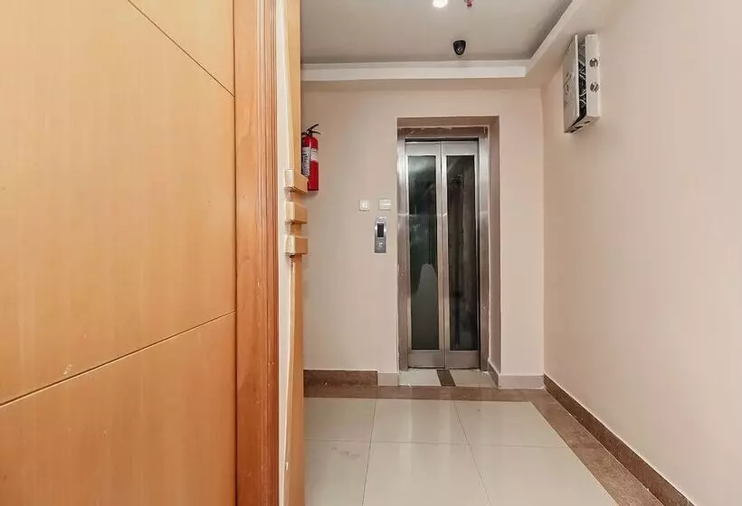 ホテル Collection O Regal Near Iskon Temple , Abids