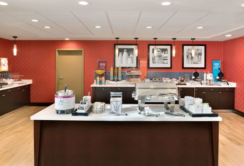 בית מלון כפרי Hampton Inn & Suites Monroe