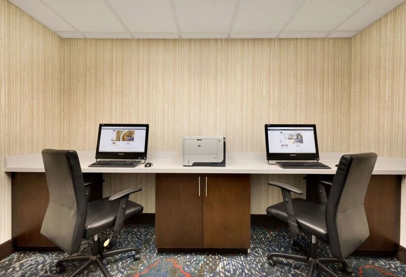 בית מלון כפרי Hampton Inn & Suites Monroe