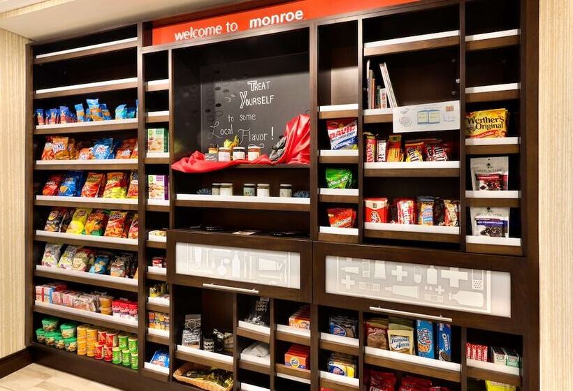 בית מלון כפרי Hampton Inn & Suites Monroe