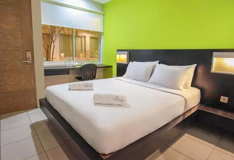 Otel Legreen Suite Pejompongan