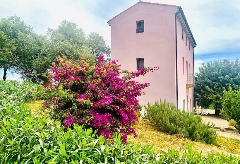 ホテル Liscia Country Relais