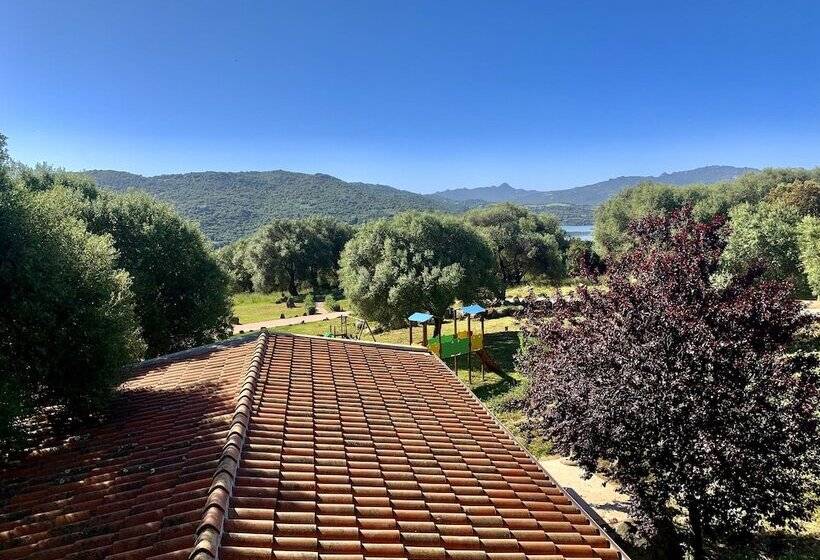 בית מלון כפרי Liscia Country Relais