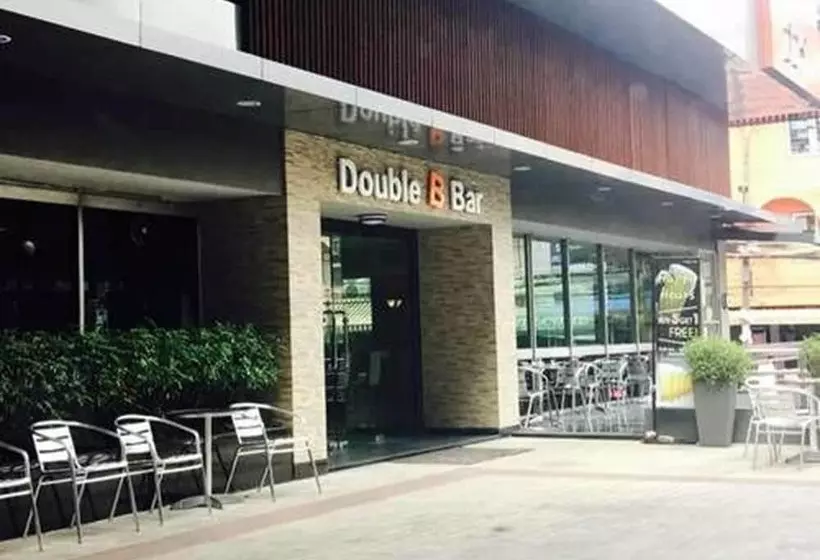 Hotelli Nanatai Suites