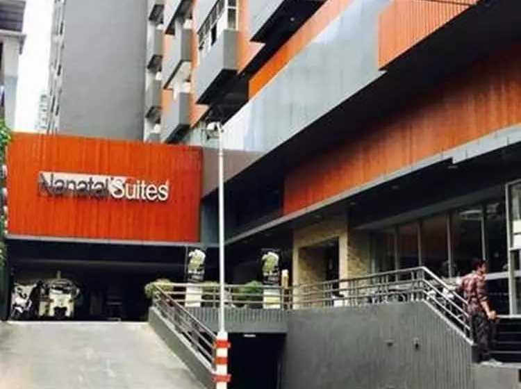 Hotelli Nanatai Suites