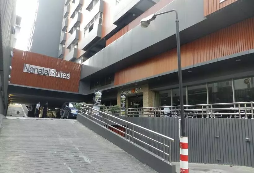 Hotelli Nanatai Suites