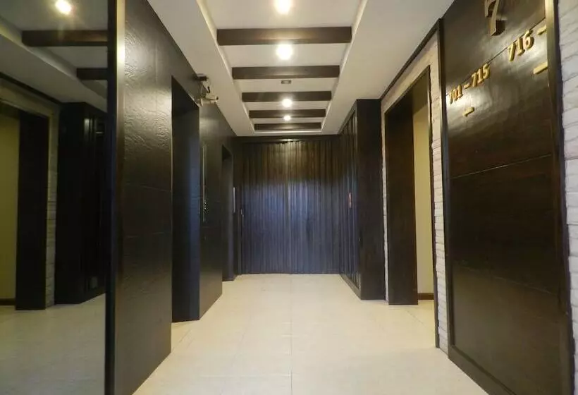 Hotelli Nanatai Suites