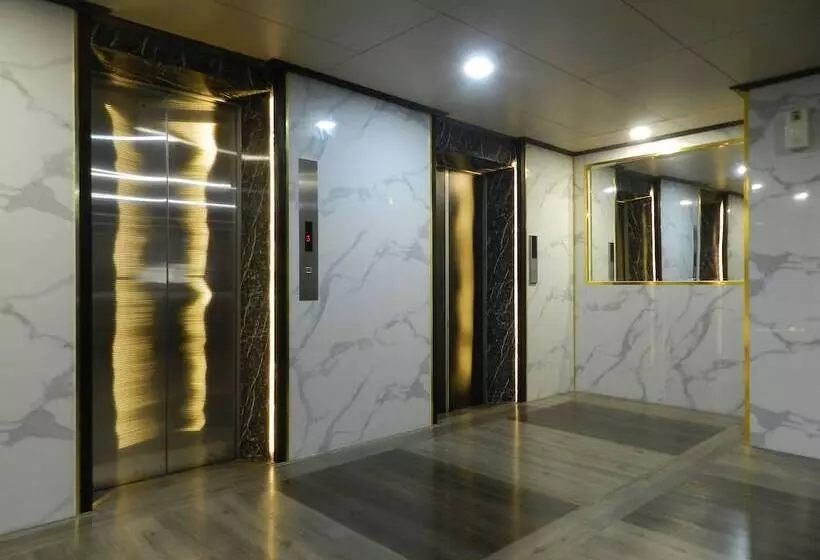 Hotelli Nanatai Suites