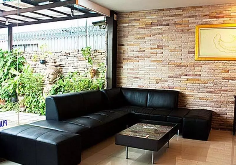 Hotelli Nanatai Suites