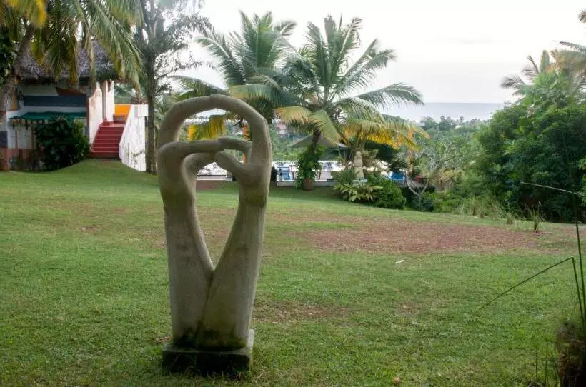 Hôtel Over The Hill