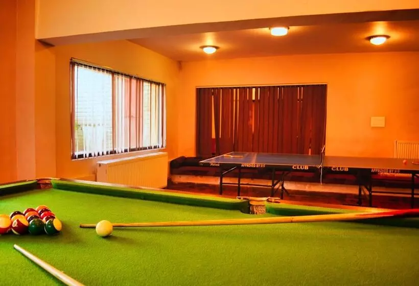 Hotelli Pine Spring Resort Gulmarg