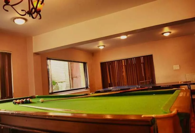 Hotelli Pine Spring Resort Gulmarg