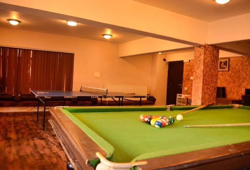 Hotell Pine Spring Resort Gulmarg