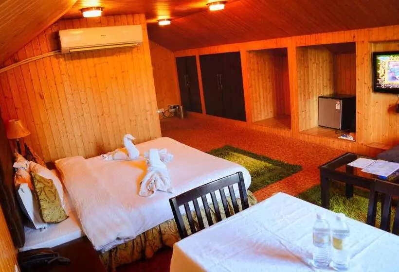 Hotelli Pine Spring Resort Gulmarg