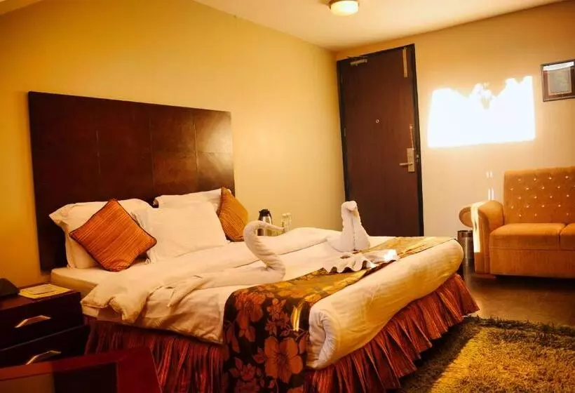 Hotelli Pine Spring Resort Gulmarg