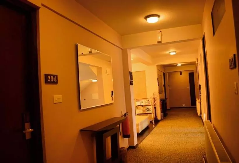 Hotelli Pine Spring Resort Gulmarg