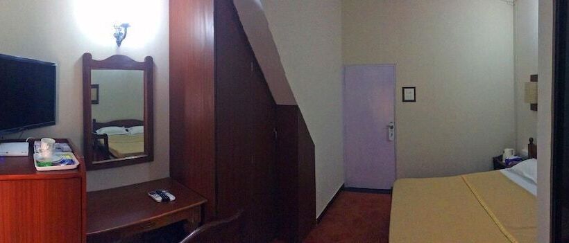 Hotel The Caravela Homestay