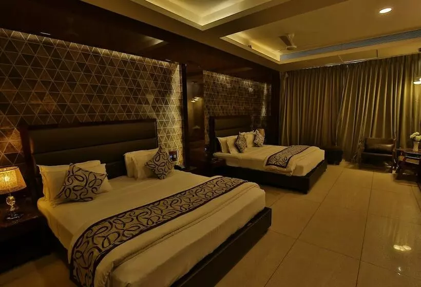فندق Treat Resort Silvassa