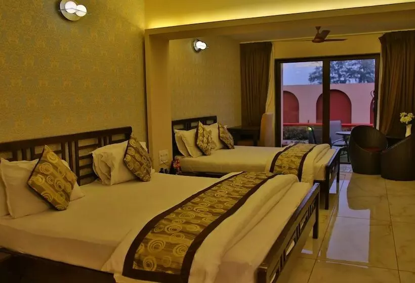 فندق Treat Resort Silvassa