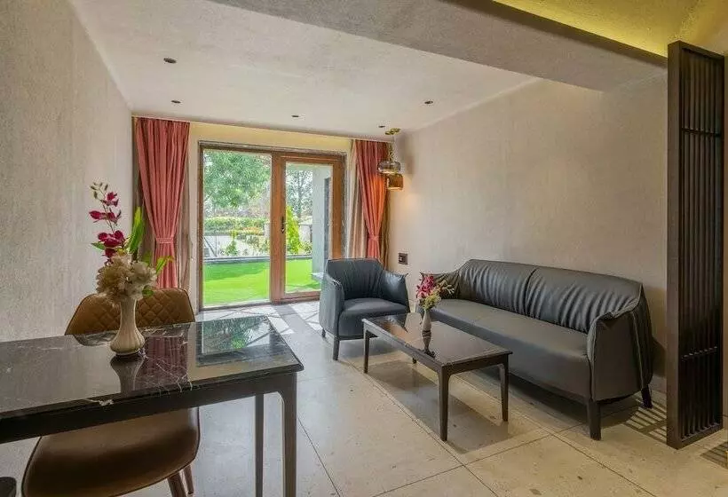 فندق Treat Resort Silvassa