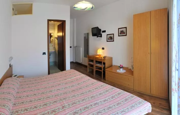 هتل Villa Flora