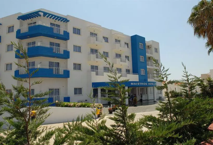 Maistros Hotel Apartments & Bungalows