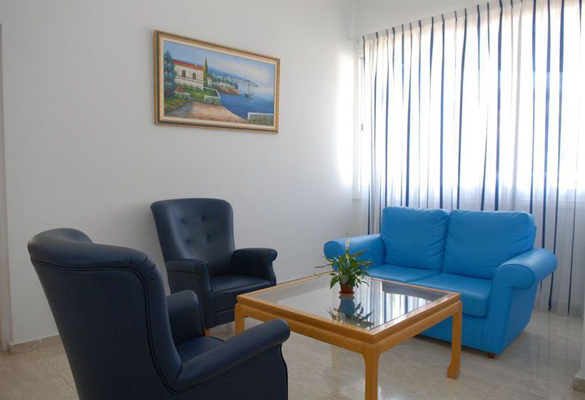 Maistros Hotel Apartments & Bungalows