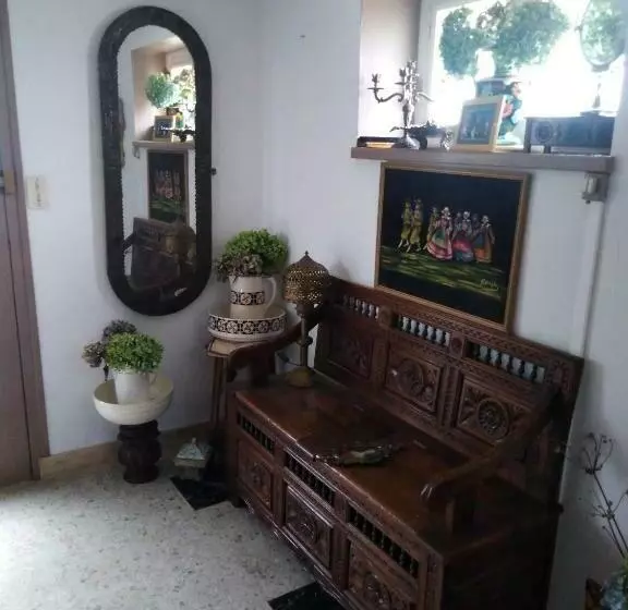 Aamiaismajoitus (B&B) Aux Portes De Locronan