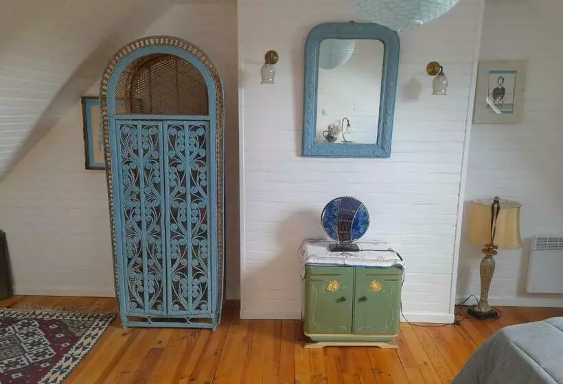 Aamiaismajoitus (B&B) Aux Portes De Locronan