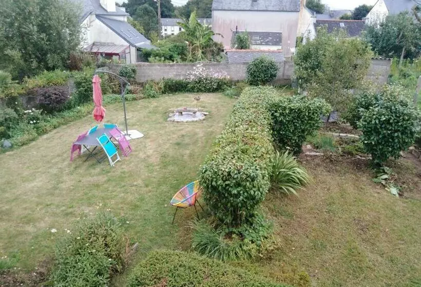 Aamiaismajoitus (B&B) Aux Portes De Locronan