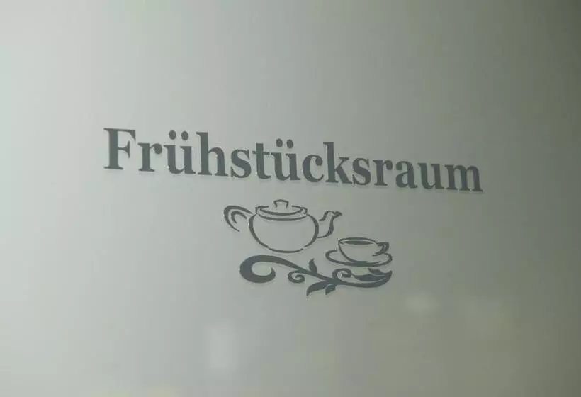 ベッドアンドブレックファースト Pension Zimpasser